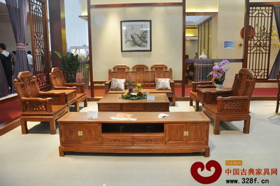 鴻發(fā)家具:榮獲&ldquo;名牌產(chǎn)品&rdquo;稱號,再展&ldquo;會長&rdquo;風(fēng)姿-中國古典家具網(wǎng)